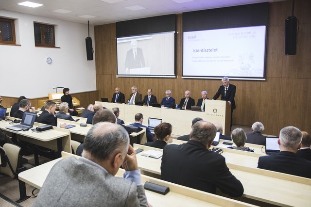 Ülésezett a Zsinat