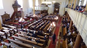 Kép: Nemcsak a múltért, a jelenért is hálát kell adni - 230 évvel ezelőtt szentelték fel a komáromi templomot