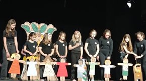 Kép: Újabb aranysávot kapott a kisgéresi Mustármag bábcsoport