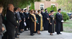 Kép: Kőbe vésett Ige, szívbe írt szolgálat
